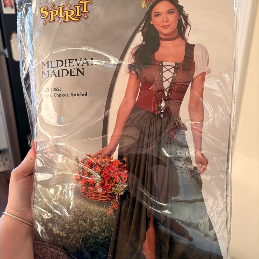 Spirit Renaissance Lady Costume with Red and Black Accents